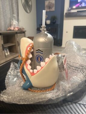 NWT Universal Studios Jaws 50th Anniversary Sipper Shark Tank Limited  Edition